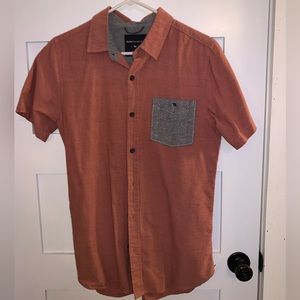 On the byas small button tshirt